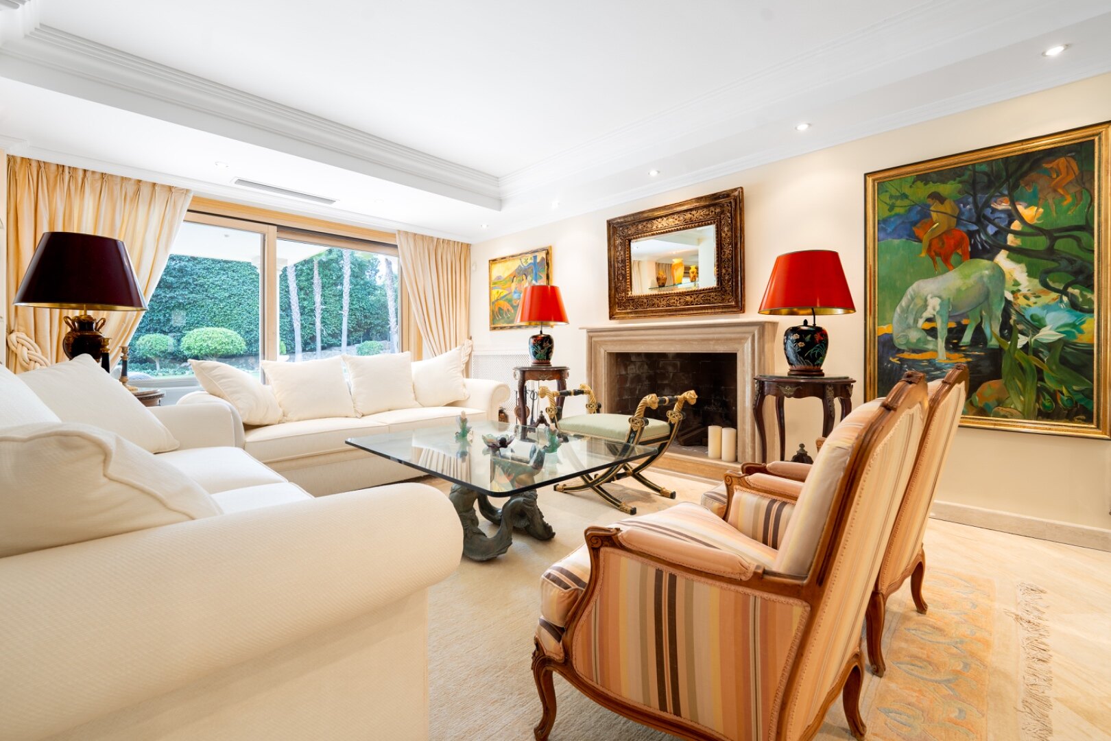 Sensational villa superbly appointed in Las Brisas offers privacy, luxury and understated elegance