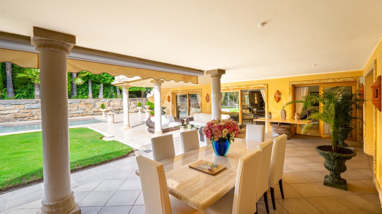 Villa Toscana – Auténtica Villa en Nueva Andalucía