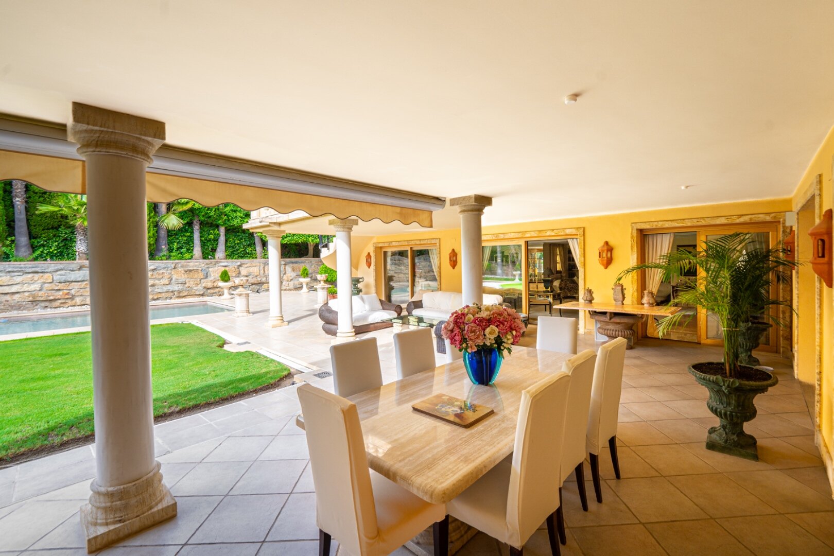 Sensational villa superbly appointed in Las Brisas offers privacy, luxury and understated elegance