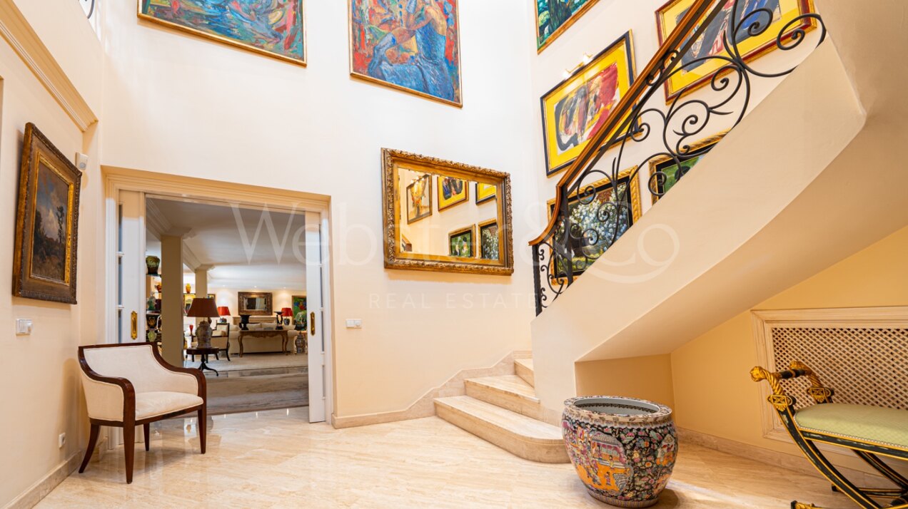 Villa Toscana – Auténtica Villa en Nueva Andalucía