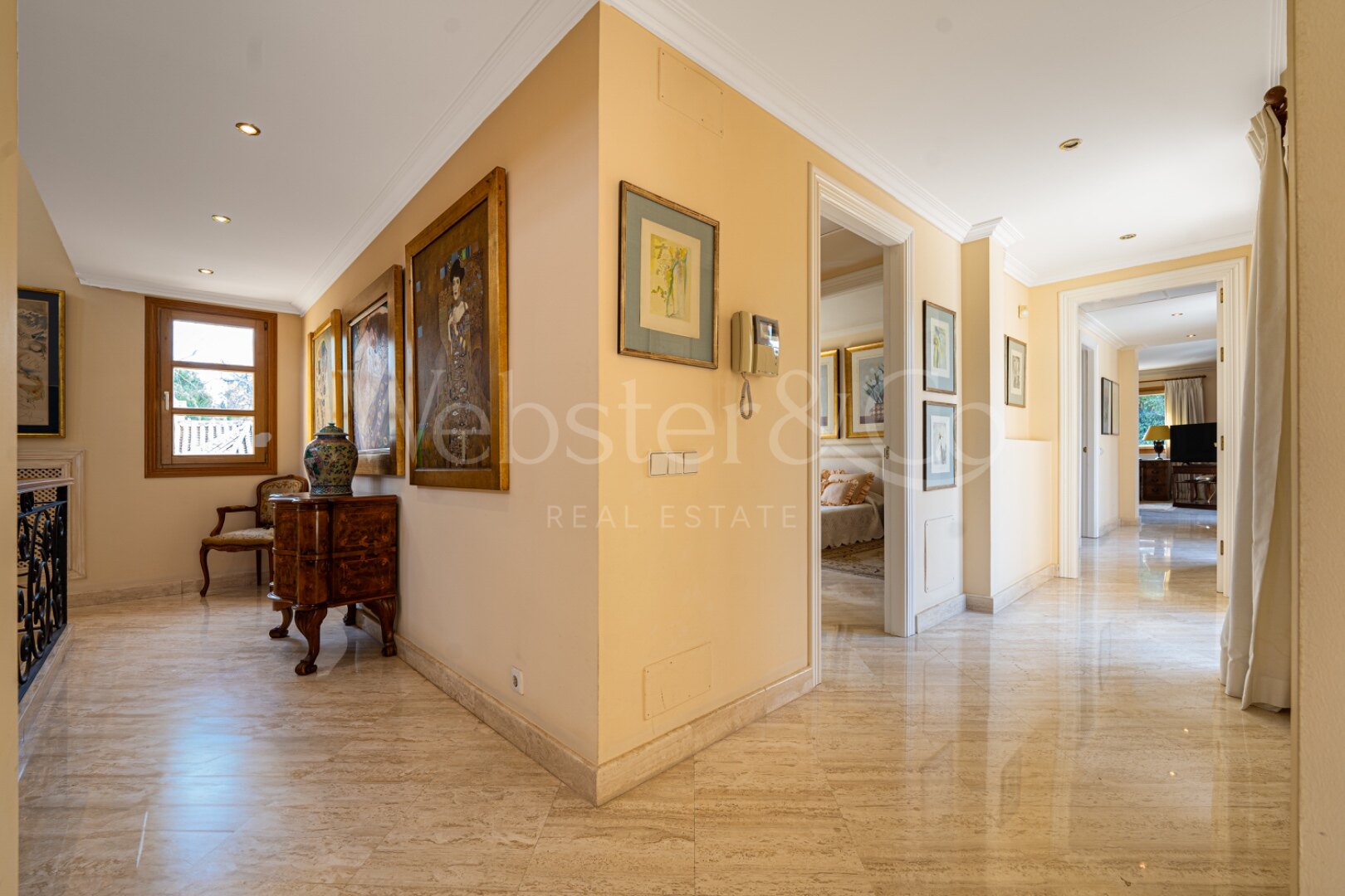 Villa Toscana - Authentic Villa in Nueva Andalucia