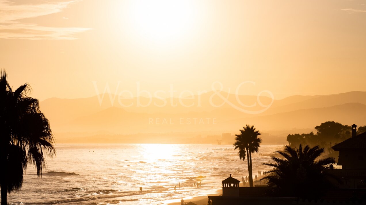 Villa Sunset - Beachfront Beauty in Costabella