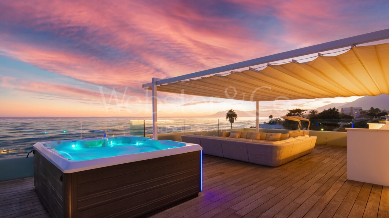 Villa Sunset - Beachfront Beauty in Costabella