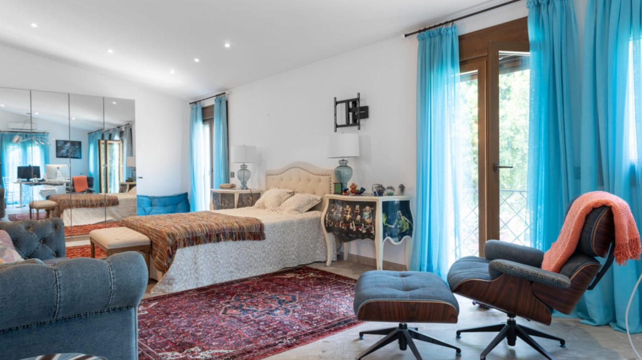 Remarkable 4 bedroom golfside villa in Guadalmina Baja exhibits eclectic flair and Andalucia charm
