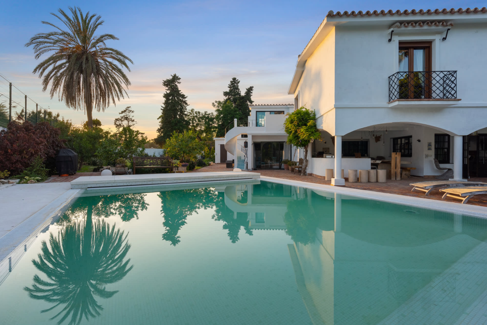 Remarkable 4 bedroom golfside villa in Guadalmina Baja exhibits eclectic flair and Andalucia charm