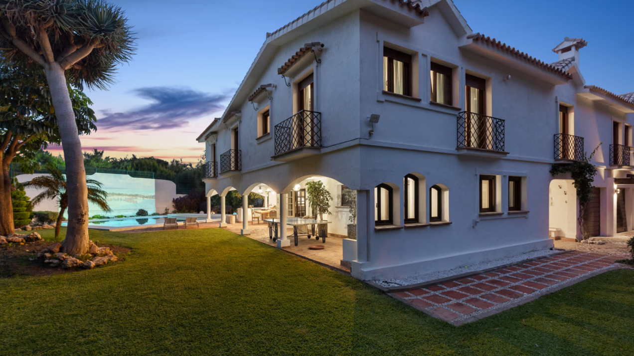 Remarkable 4 bedroom golfside villa in Guadalmina Baja exhibits eclectic flair and Andalucia charm