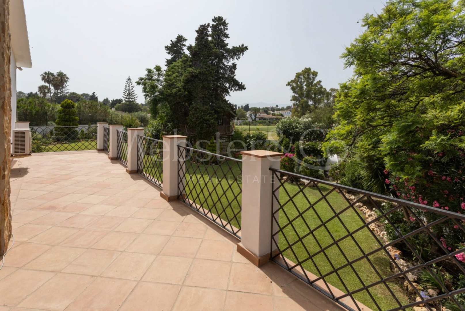 Villa Birdie – Hogar Familiar en Guadalmina Baja