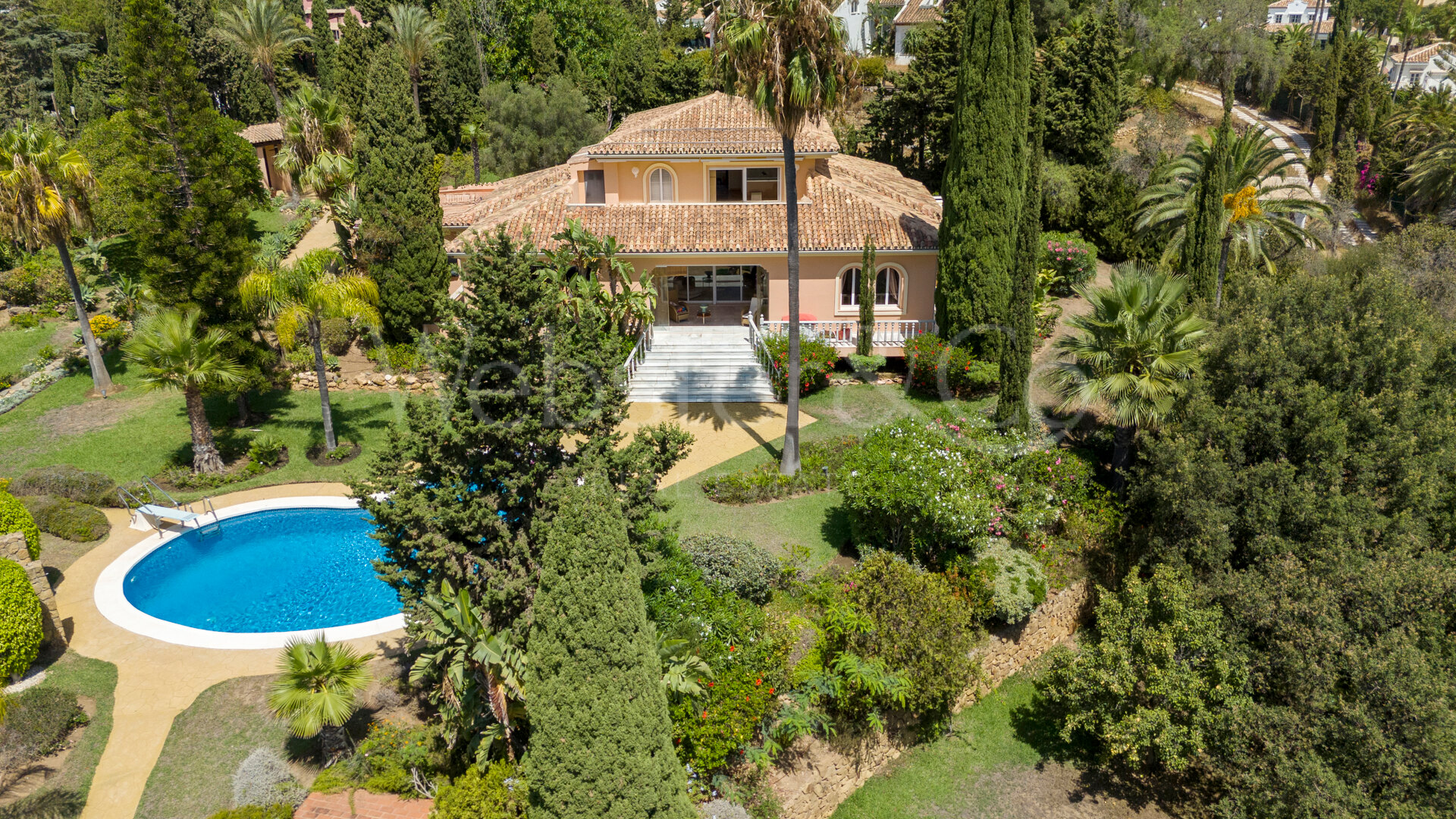 Villa Esperanza - Grand, Andalusian Home in Elviria
