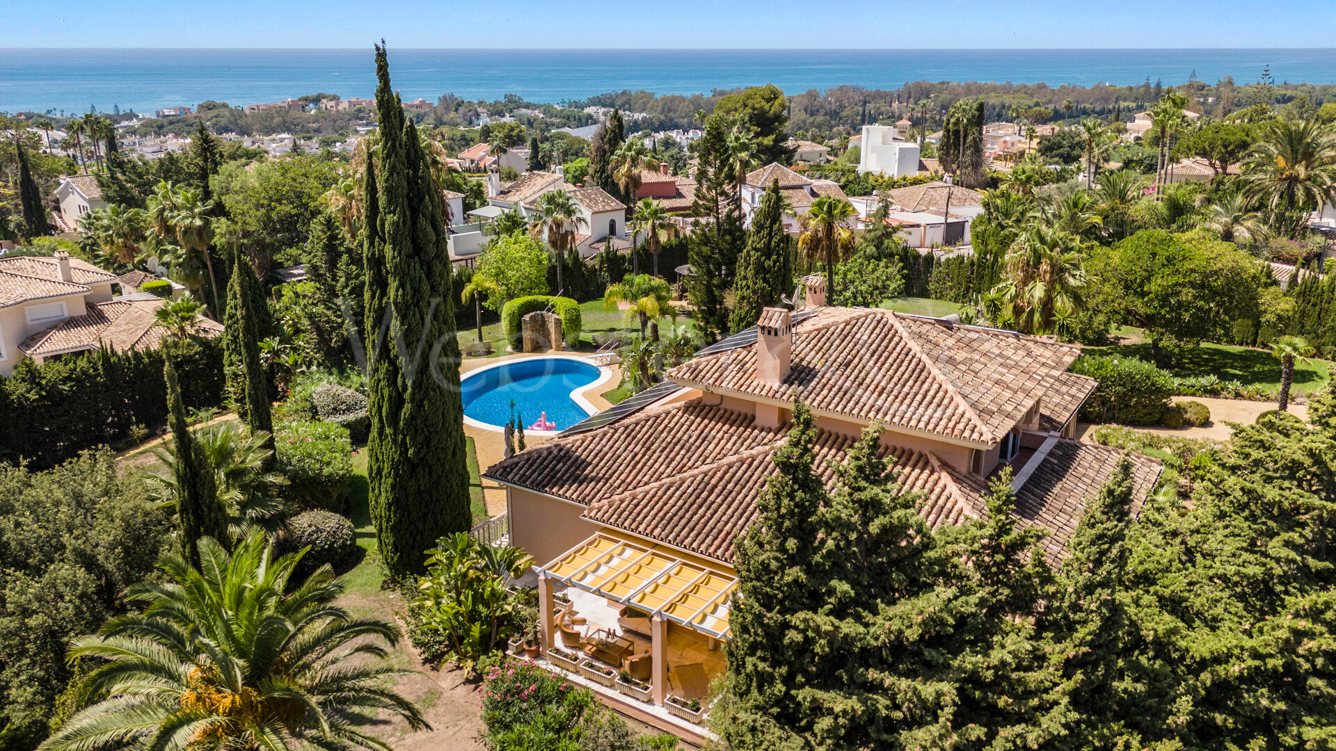 Villa Esperanza - Grand, Andalusian Home in Elviria