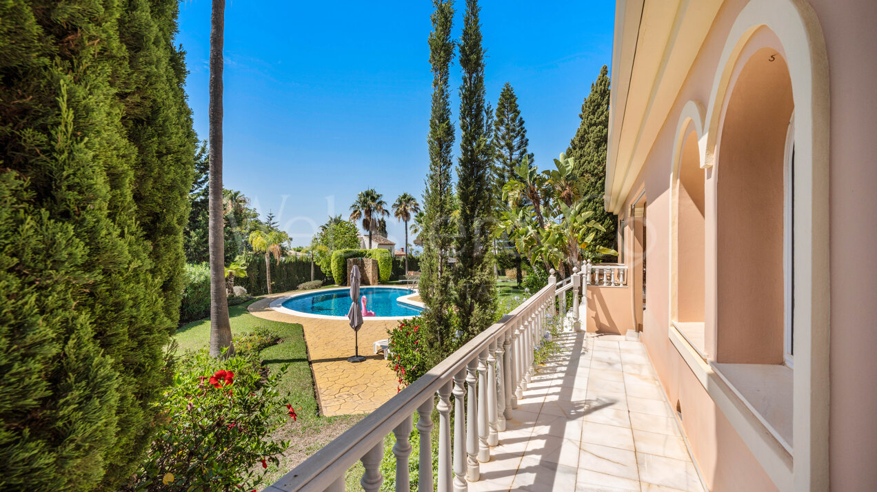 Villa Esperanza - Grand, Andalusian Home in Elviria
