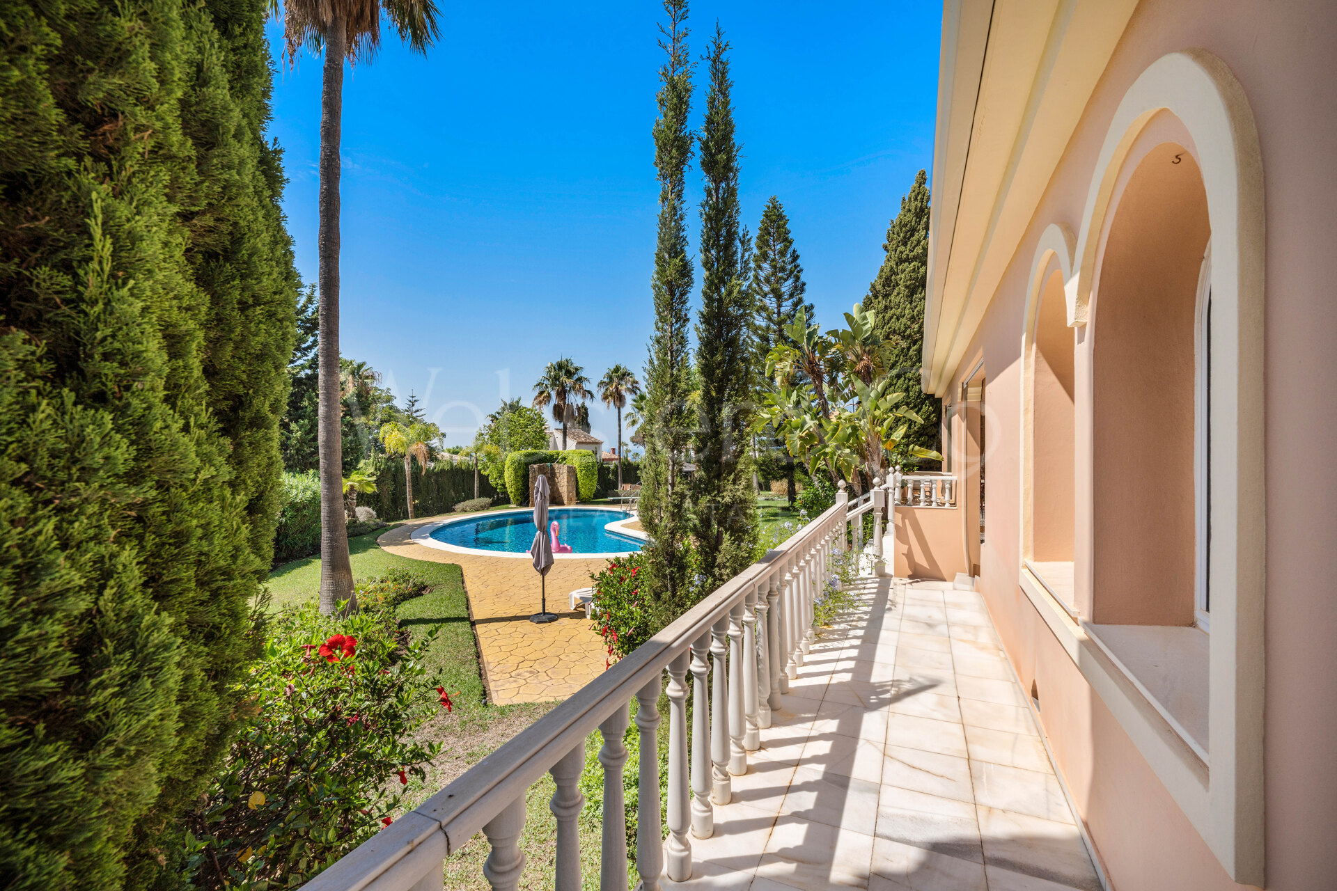 Villa Esperanza - Grand, Andalusian Home in Elviria