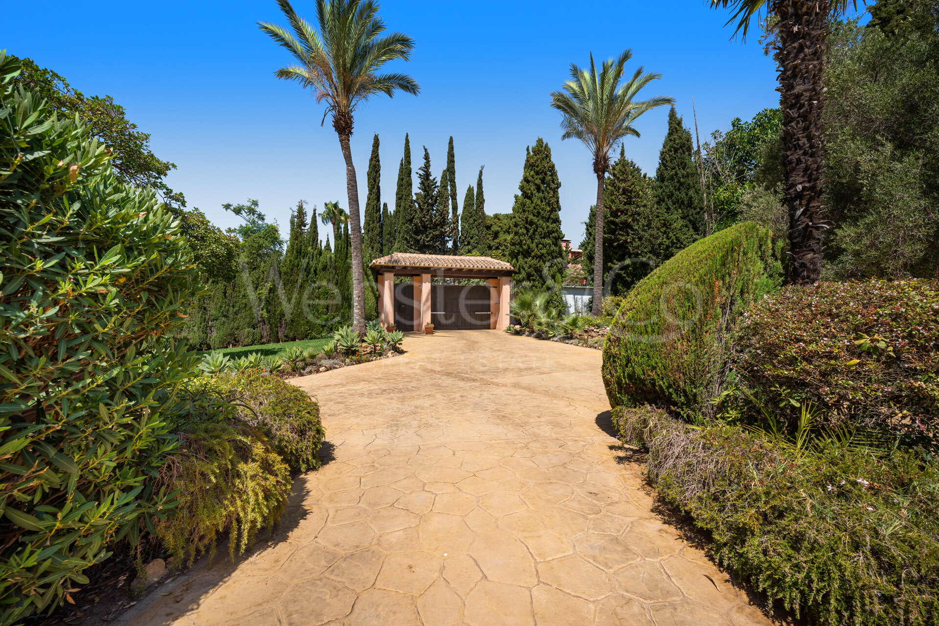 Villa Esperanza - Grand, Andalusian Home in Elviria