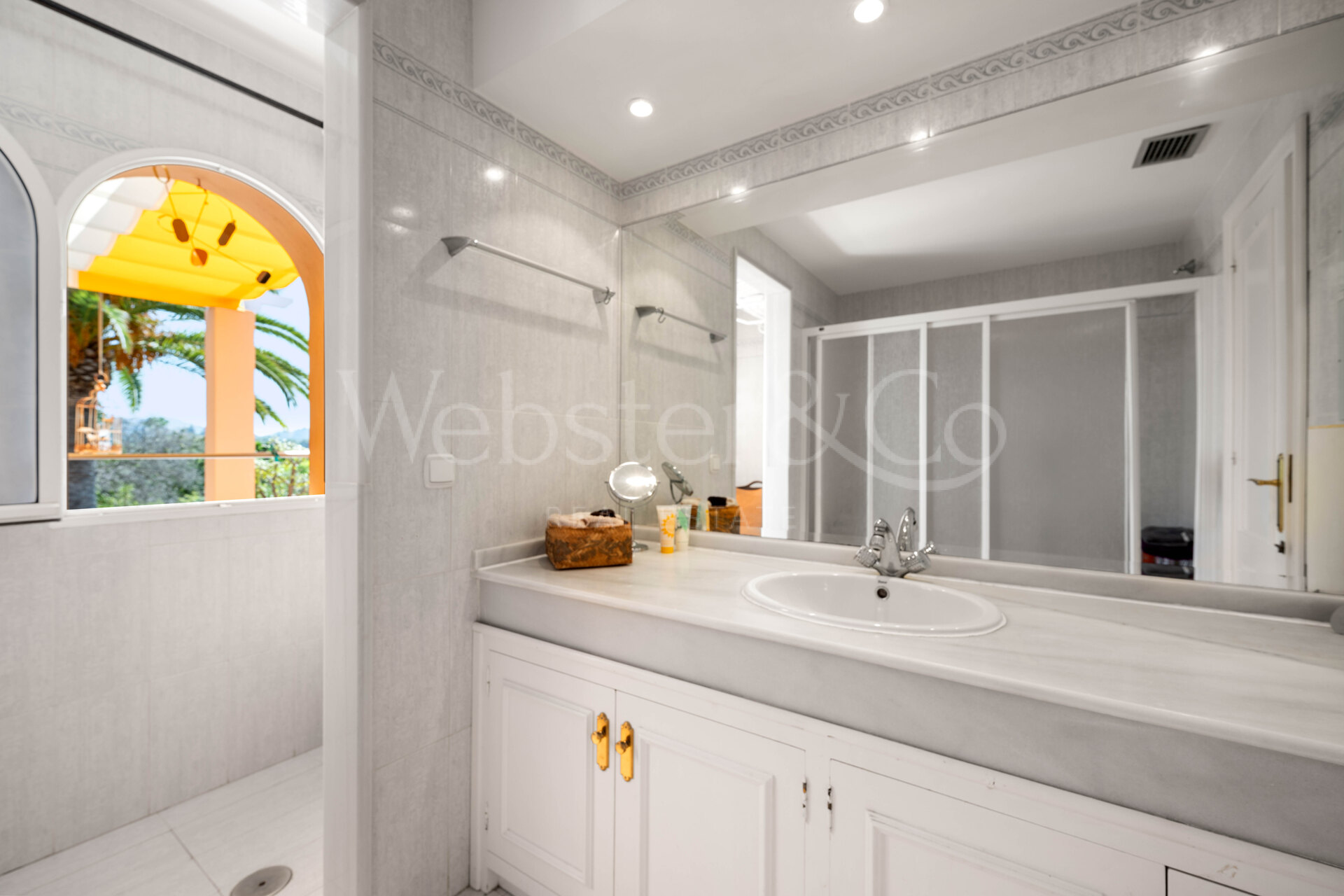 Villa Esperanza - Grand, Andalusian Home in Elviria