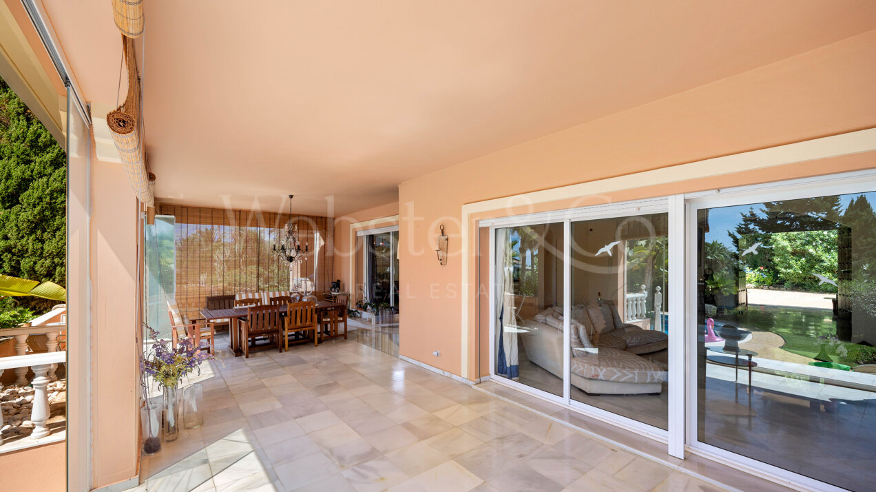 Villa Esperanza - Grand, Andalusian Home in Elviria