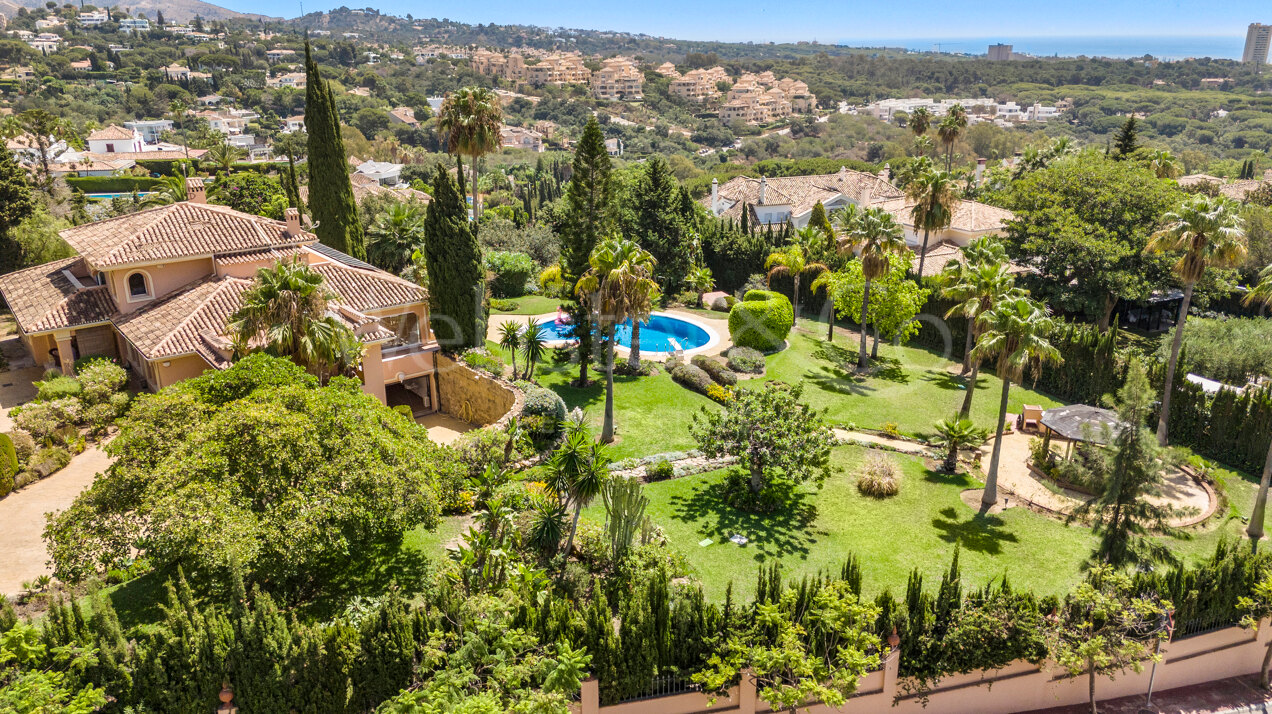 Villa Esperanza - Grand, Andalusian Home in Elviria