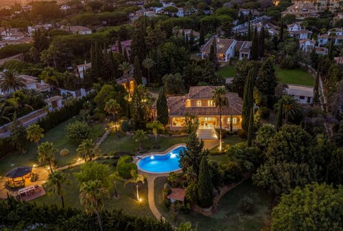 Villa Esperanza - Grand, Andalusian Home in Elviria