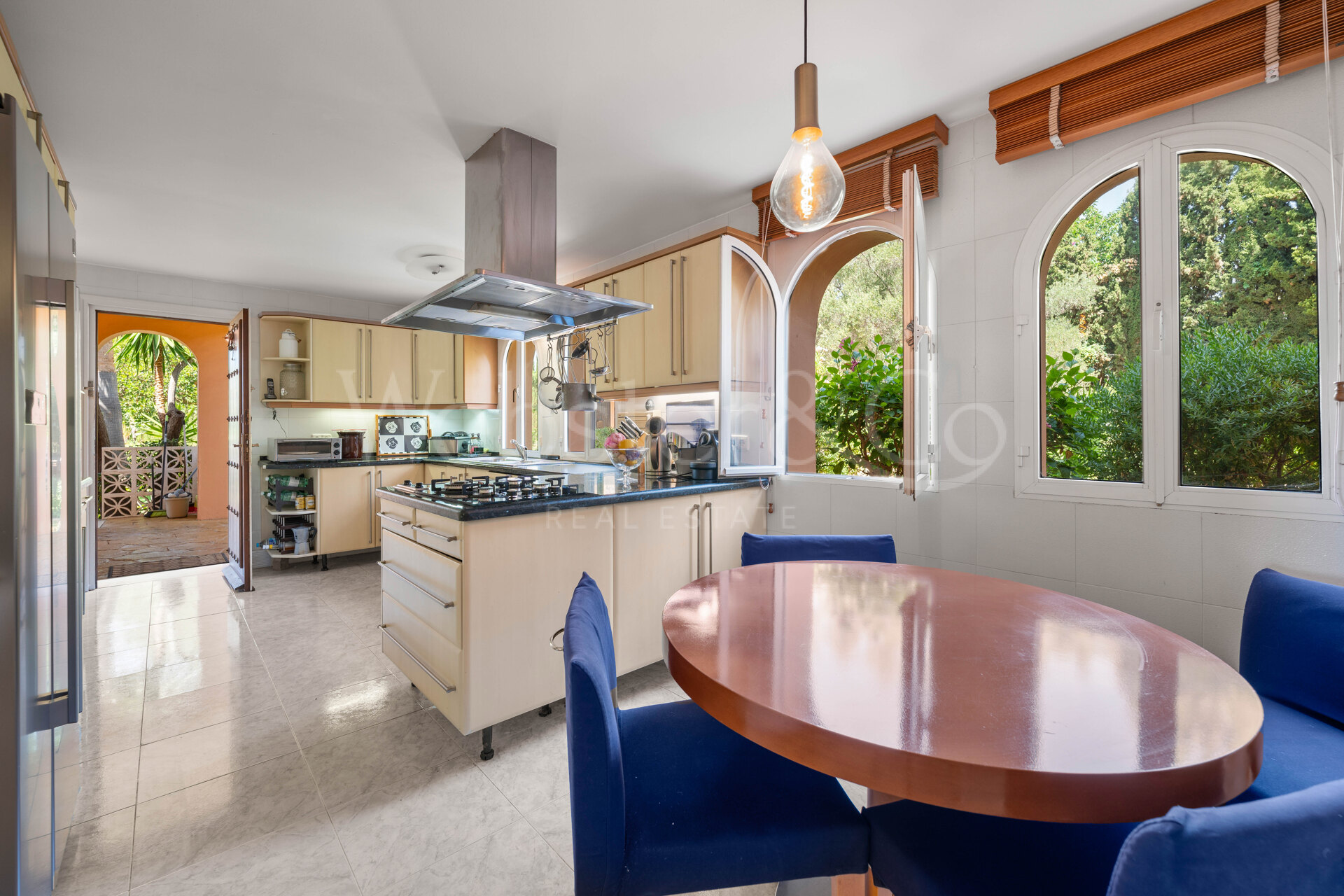 Villa Esperanza - Grand, Andalusian Home in Elviria