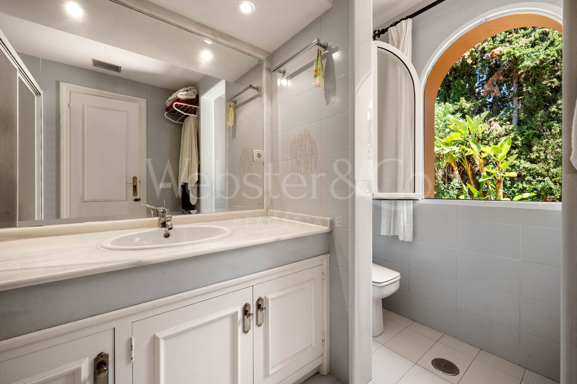 Villa Esperanza - Grand, Andalusian Home in Elviria