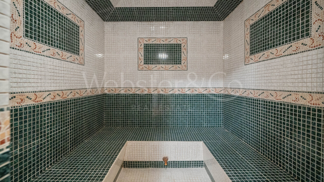 Villa Esperanza - Grand, Andalusian Home in Elviria