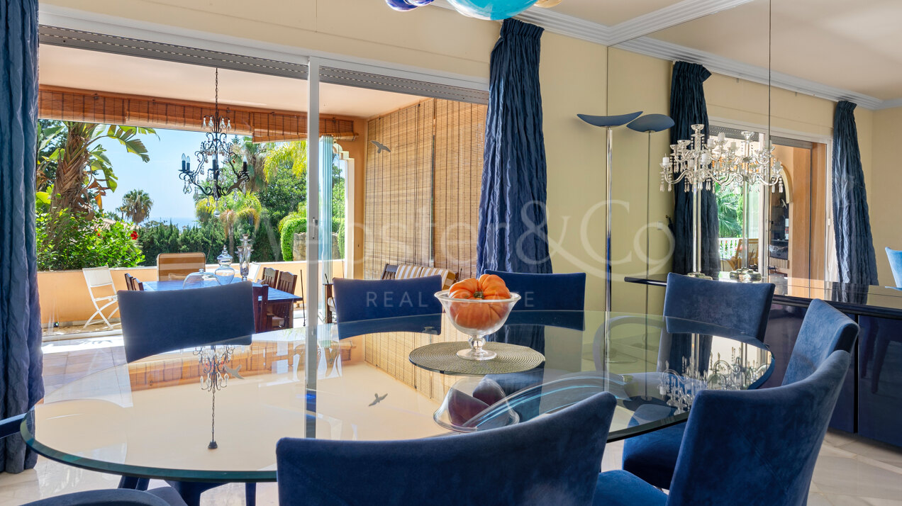 Villa Esperanza - Grand, Andalusian Home in Elviria