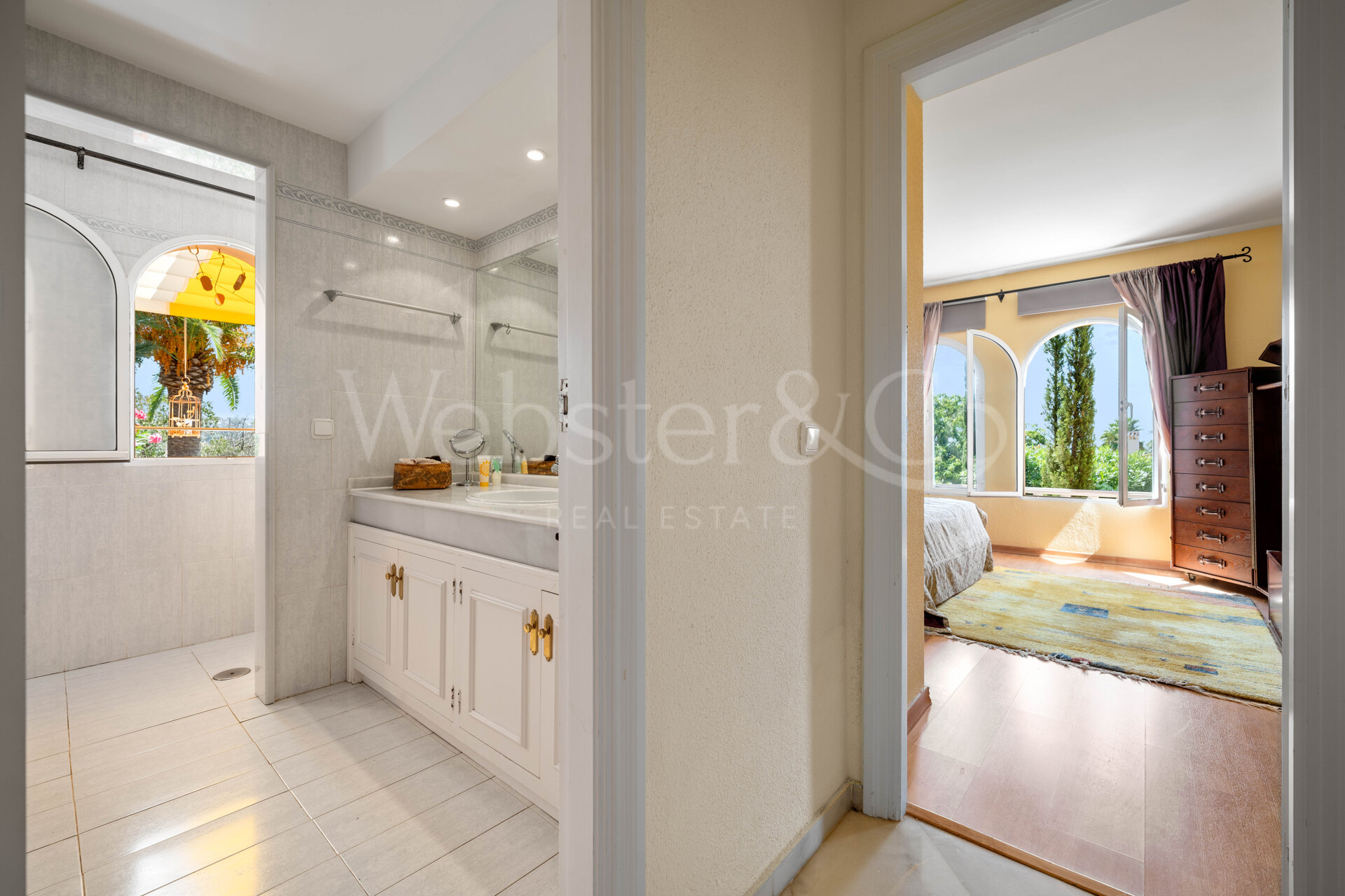 Villa Esperanza - Grand, Andalusian Home in Elviria