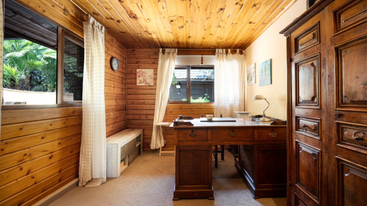Stunning wooden country finca sits on the outskirts of Monda and its historic castle