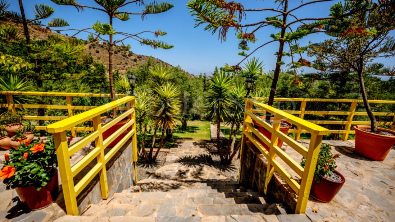 Finca Monda - Expansive Residence Near Marbella