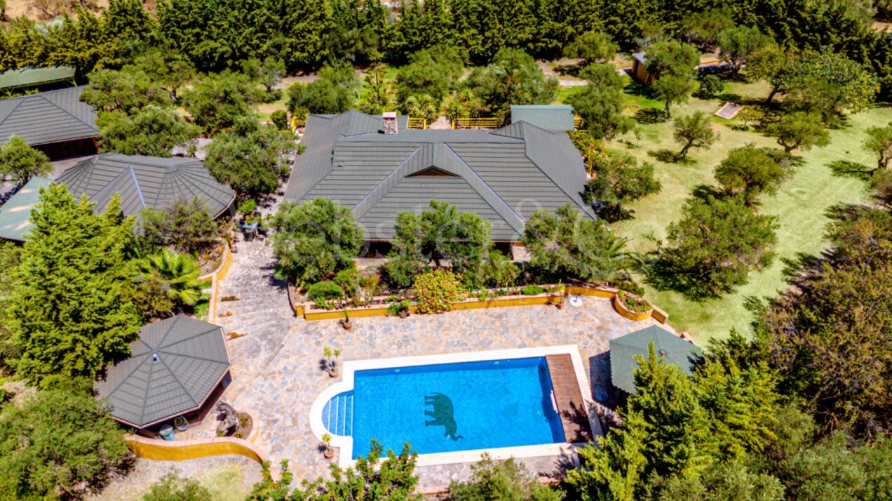 Finca Monda - Expansive Residence Near Marbella