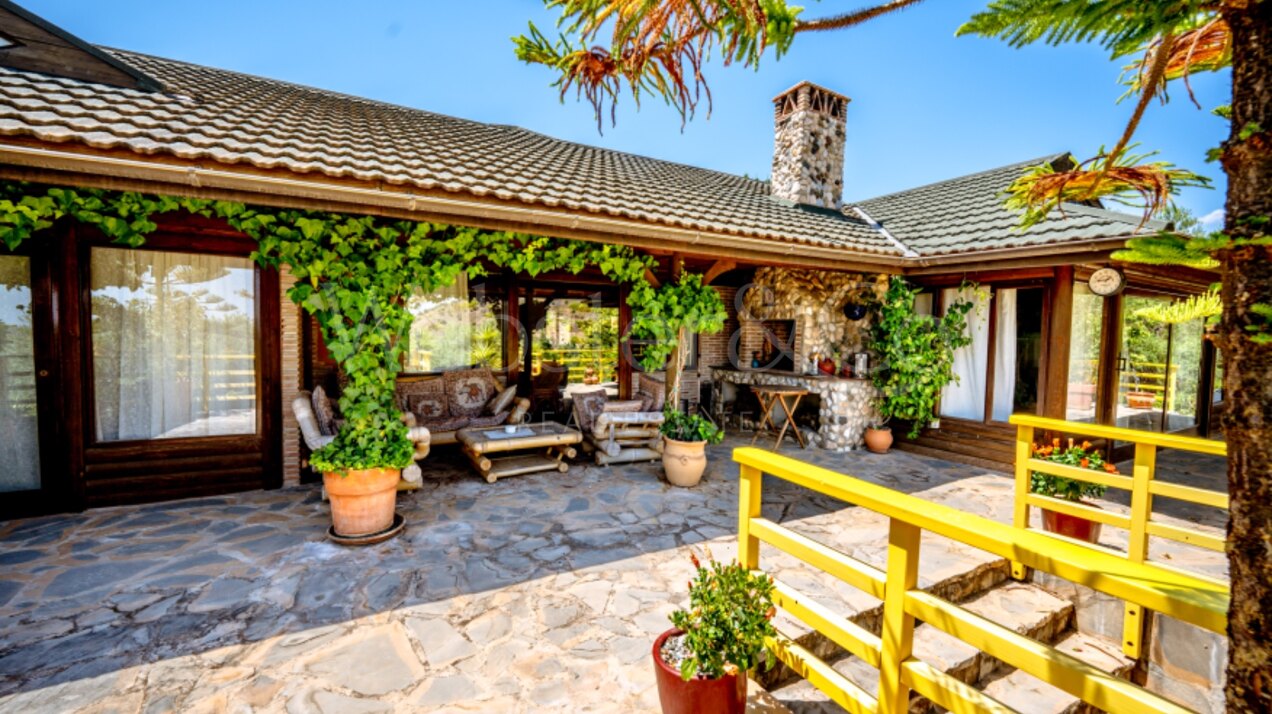 Finca Monda - Expansive Residence Near Marbella