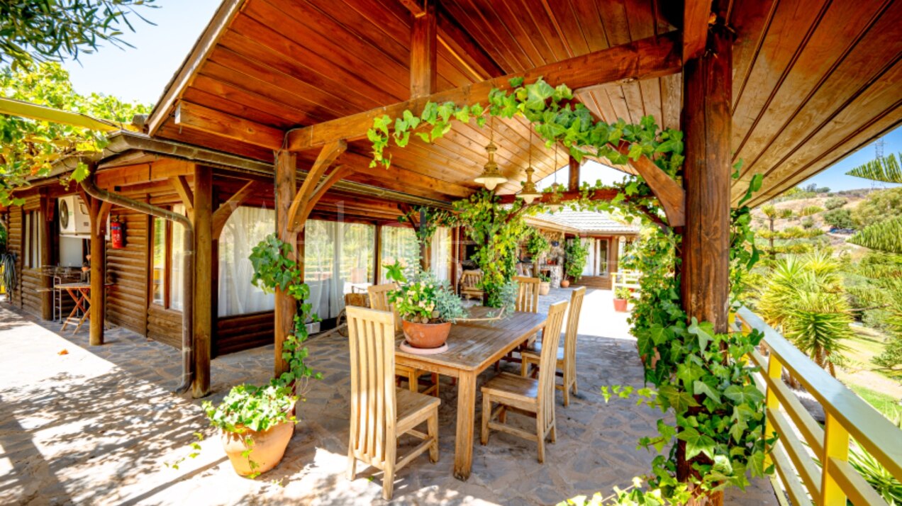 Finca Monda - Expansive Residence Near Marbella