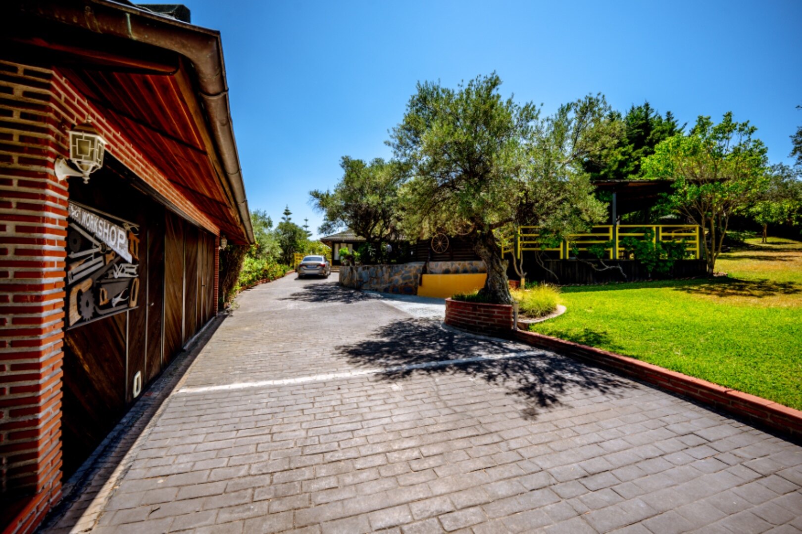 Stunning wooden country finca sits on the outskirts of Monda and its historic castle