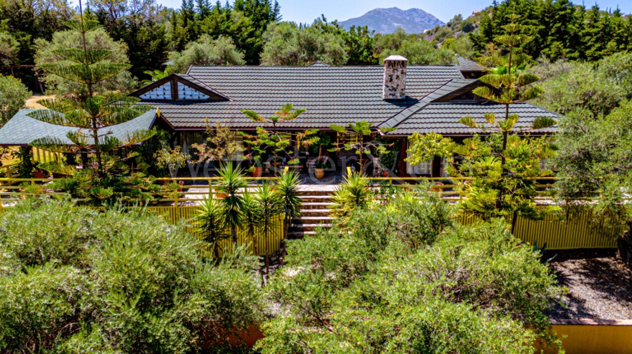 Finca Monda - Expansive Residence Near Marbella