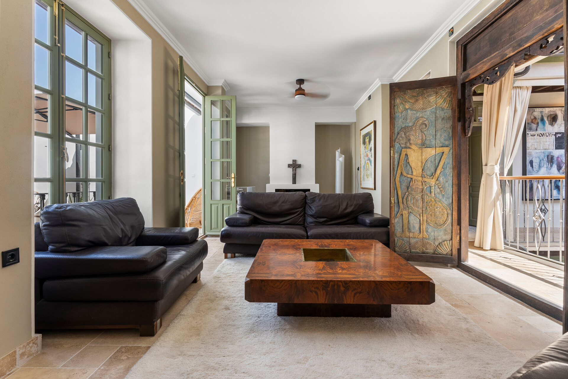Ingenious and historic masterpiece of an endearing house in the heart of Coin will charm and captivate!