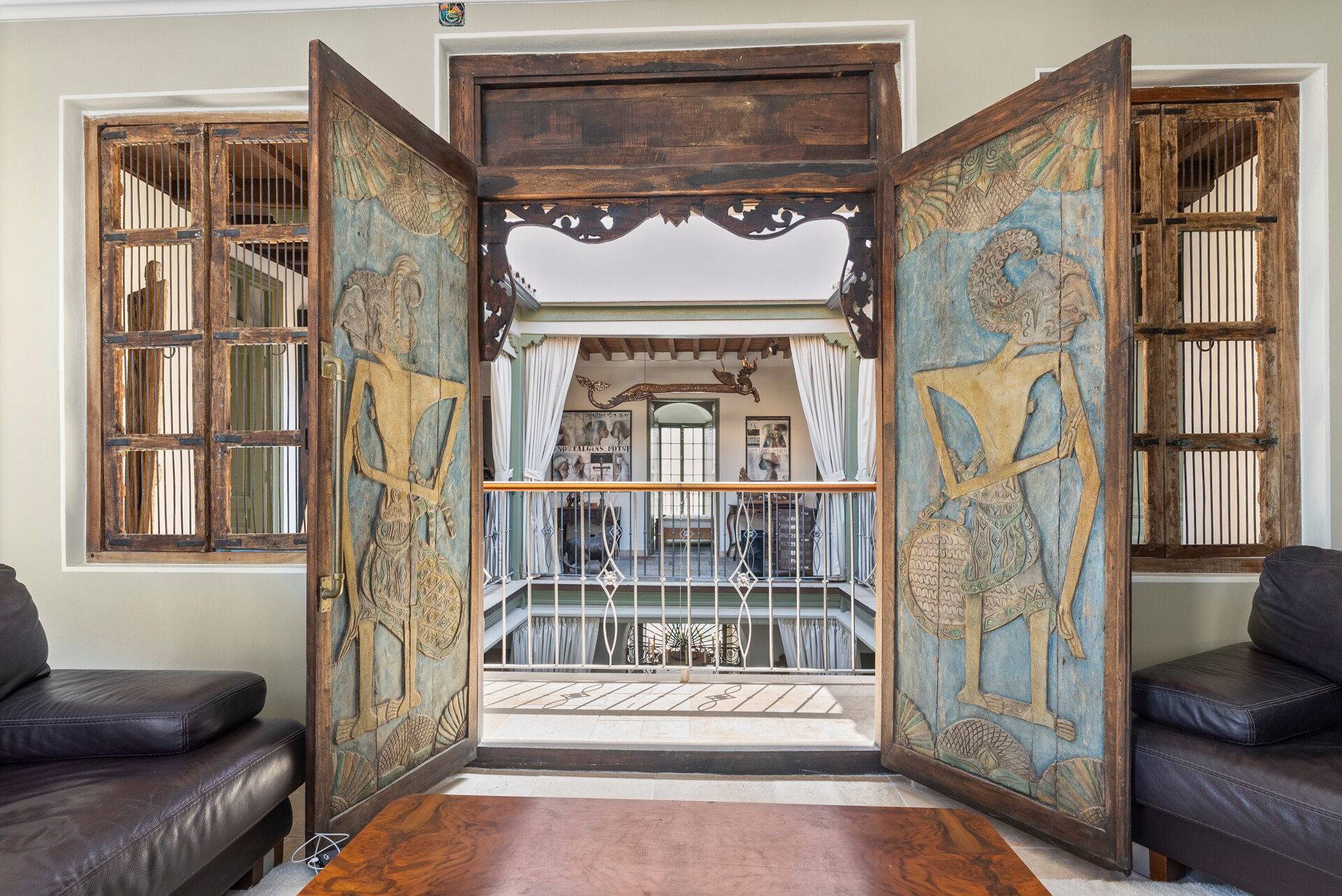 Ingenious and historic masterpiece of an endearing house in the heart of Coin will charm and captivate!