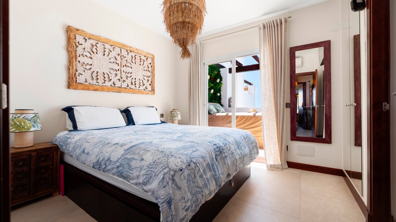 Stunning frontline townhouse with unobstructed views of glorious beaches and sparkling Mediterranean