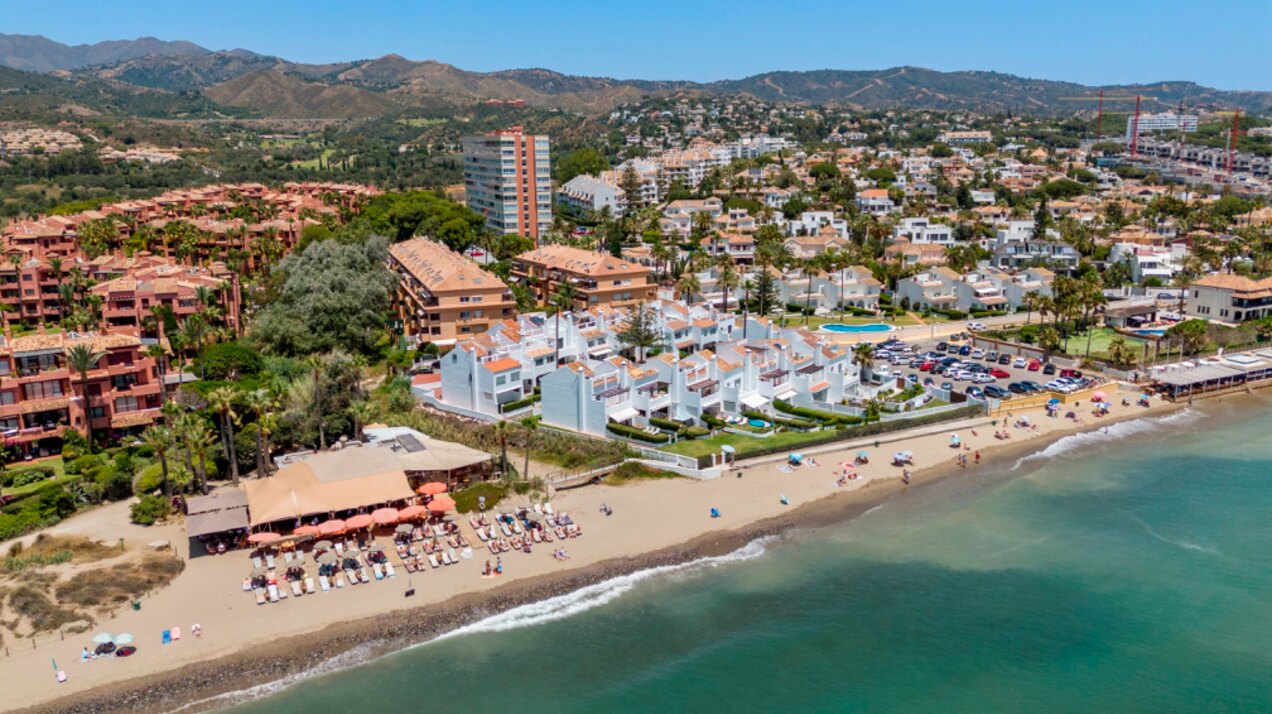 Stunning frontline townhouse with unobstructed views of glorious beaches and sparkling Mediterranean