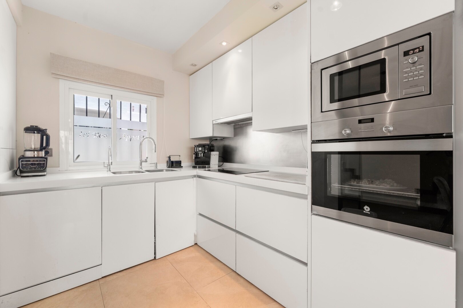 Stunning frontline townhouse with unobstructed views of glorious beaches and sparkling Mediterranean