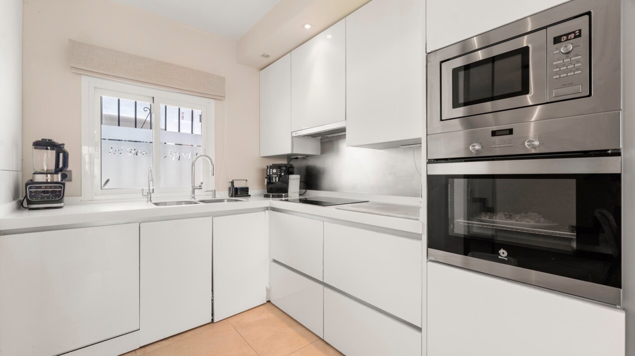 Stunning frontline townhouse with unobstructed views of glorious beaches and sparkling Mediterranean