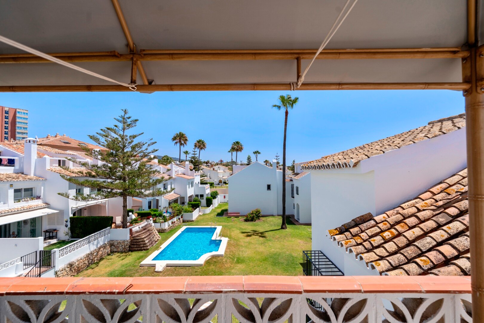 Stunning frontline townhouse with unobstructed views of glorious beaches and sparkling Mediterranean