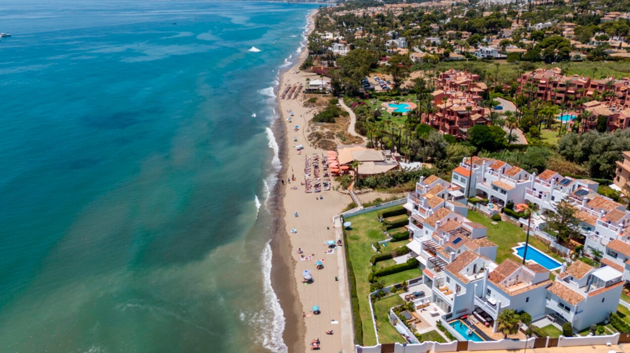 Stunning frontline townhouse with unobstructed views of glorious beaches and sparkling Mediterranean