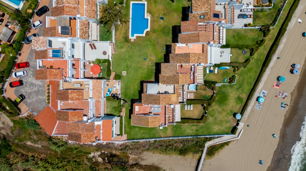 Stunning frontline townhouse with unobstructed views of glorious beaches and sparkling Mediterranean