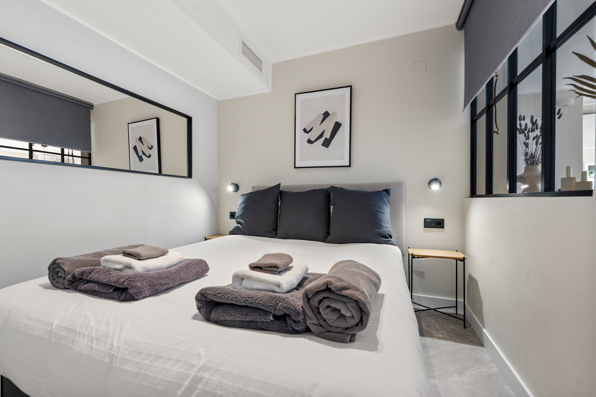 Recently renovated deluxe chic 4 bedroom apartment takes elegance and sophistication to a new level