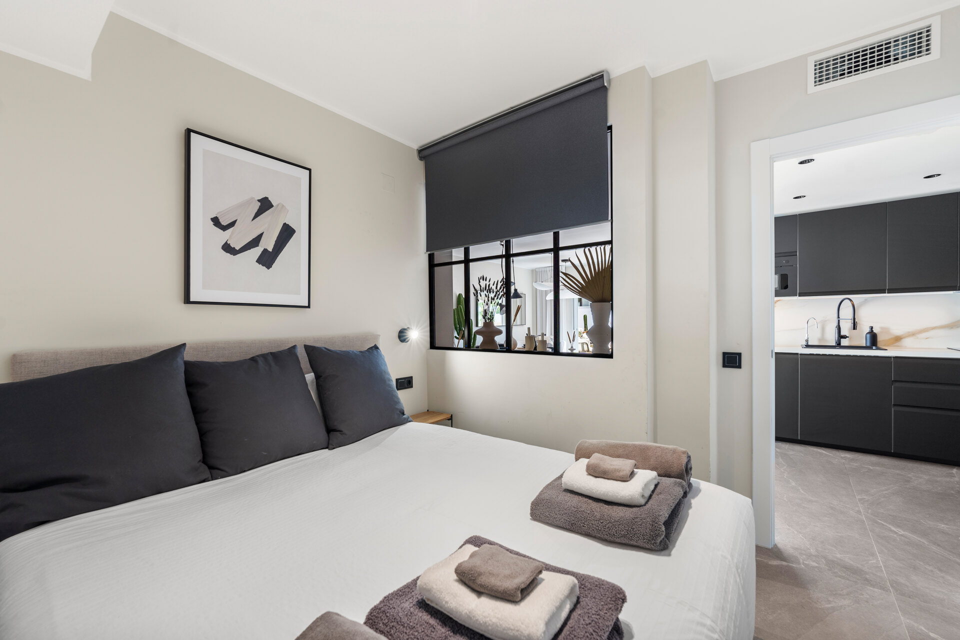 Recently renovated deluxe chic 4 bedroom apartment takes elegance and sophistication to a new level