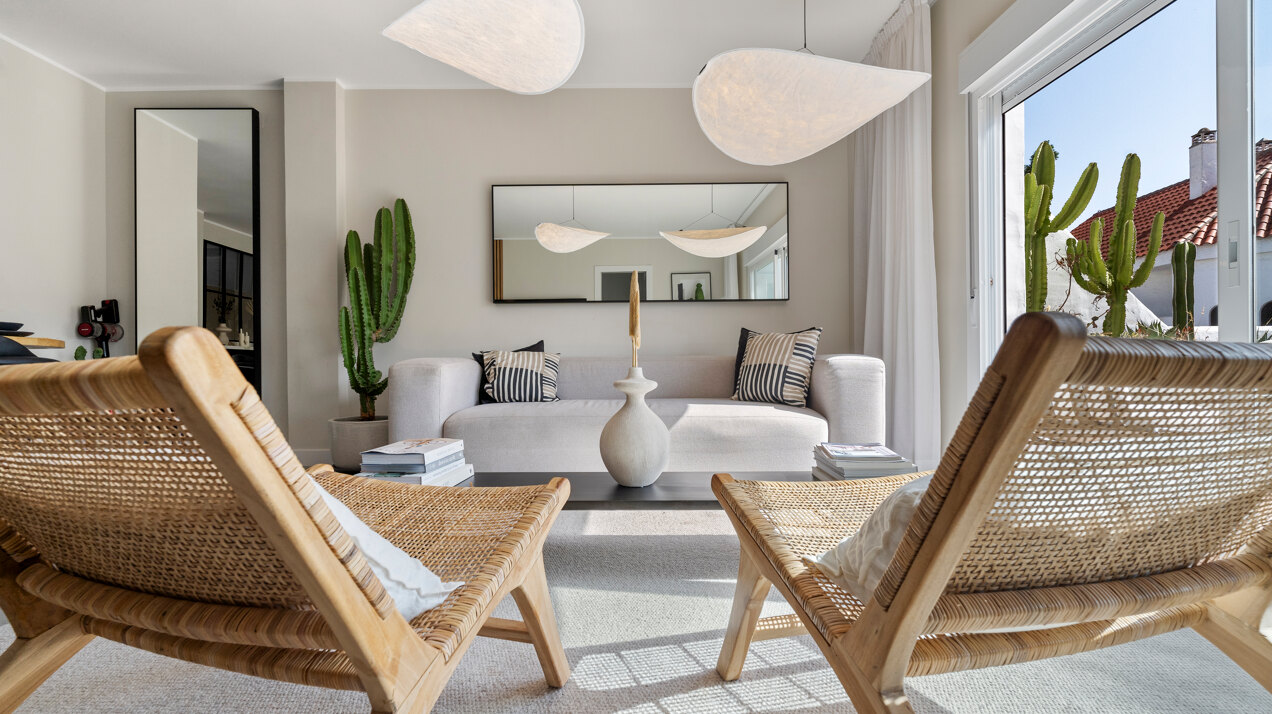 Recently renovated deluxe chic 4 bedroom apartment takes elegance and sophistication to a new level
