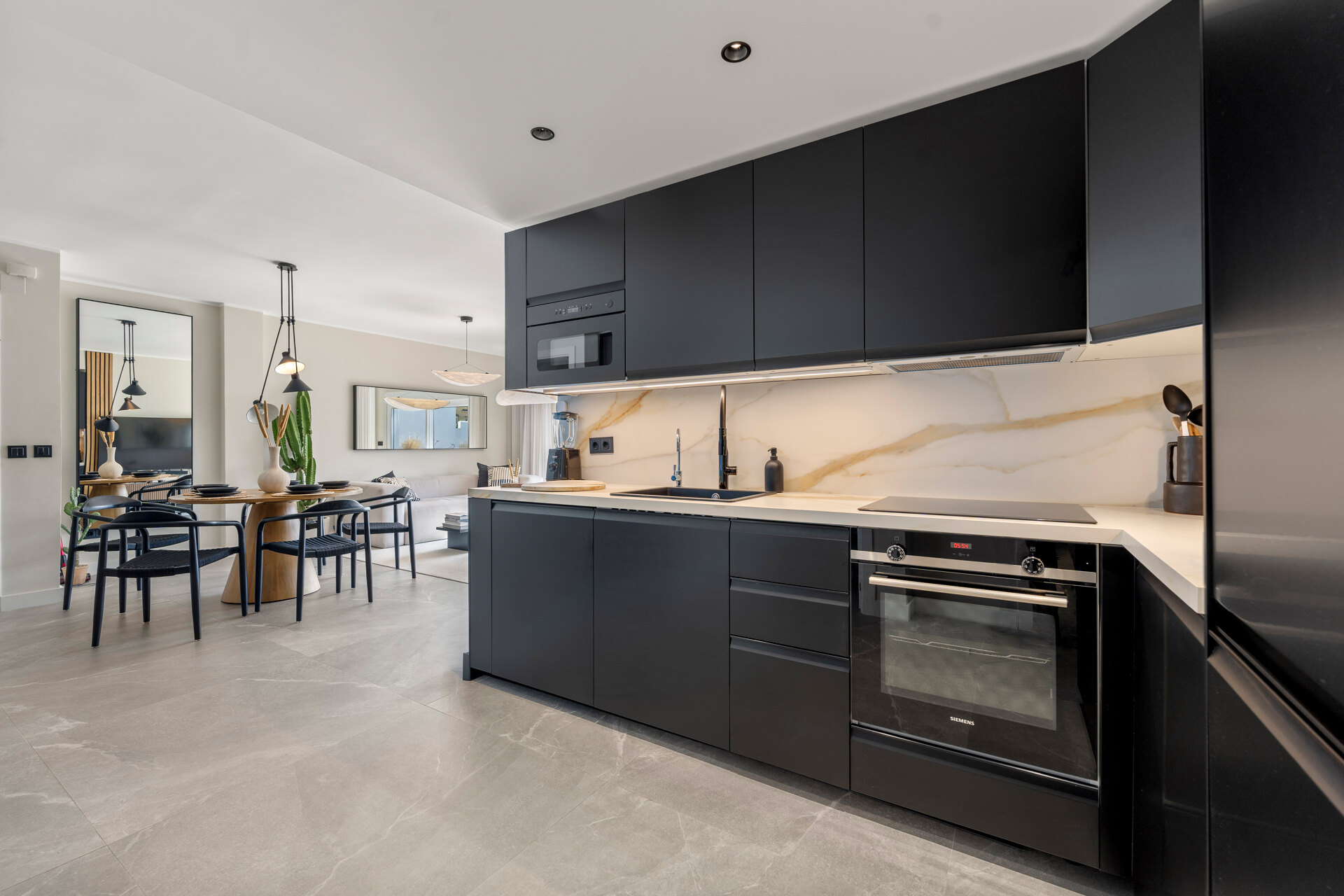 Recently renovated deluxe chic 4 bedroom apartment takes elegance and sophistication to a new level