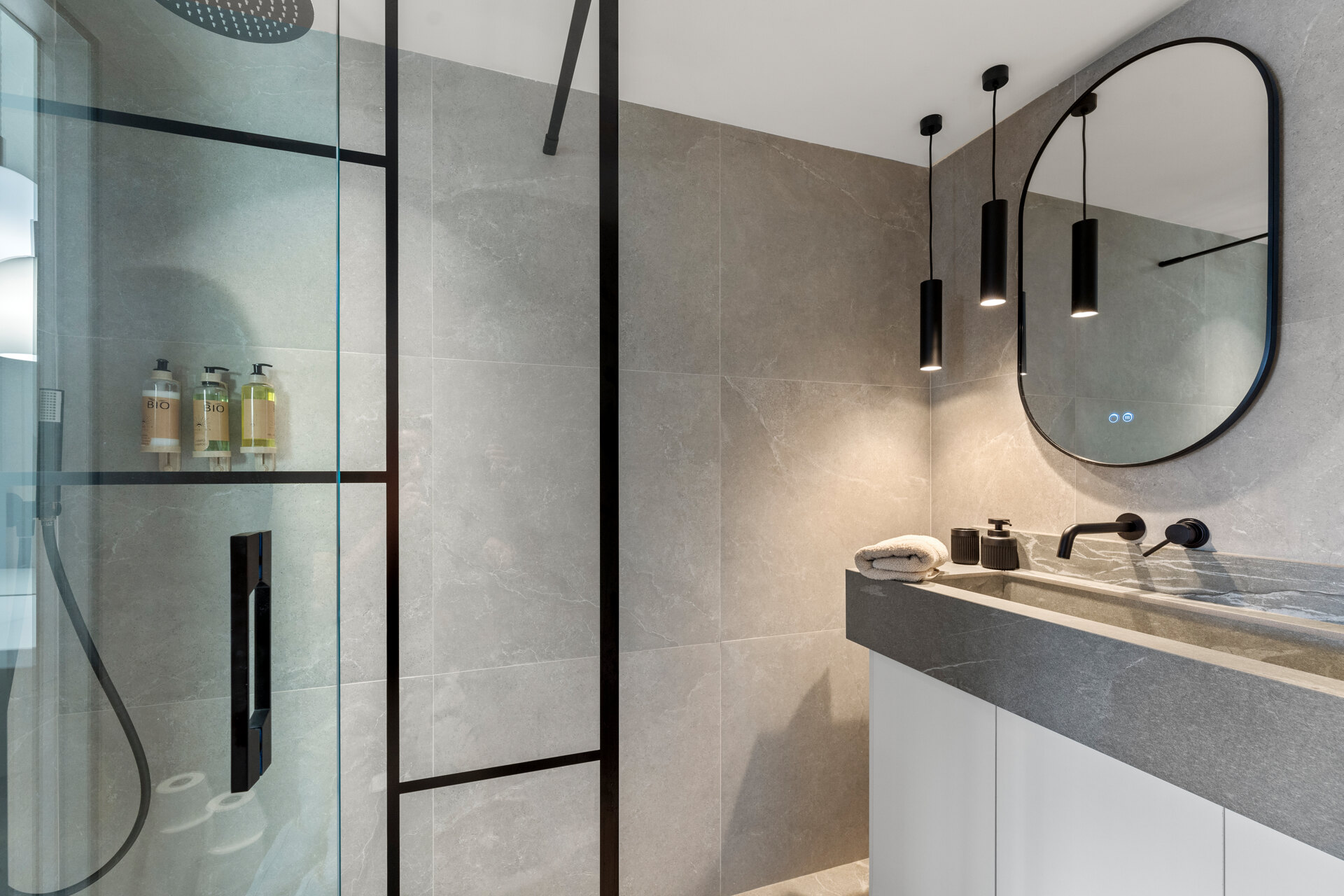 Recently renovated deluxe chic 4 bedroom apartment takes elegance and sophistication to a new level