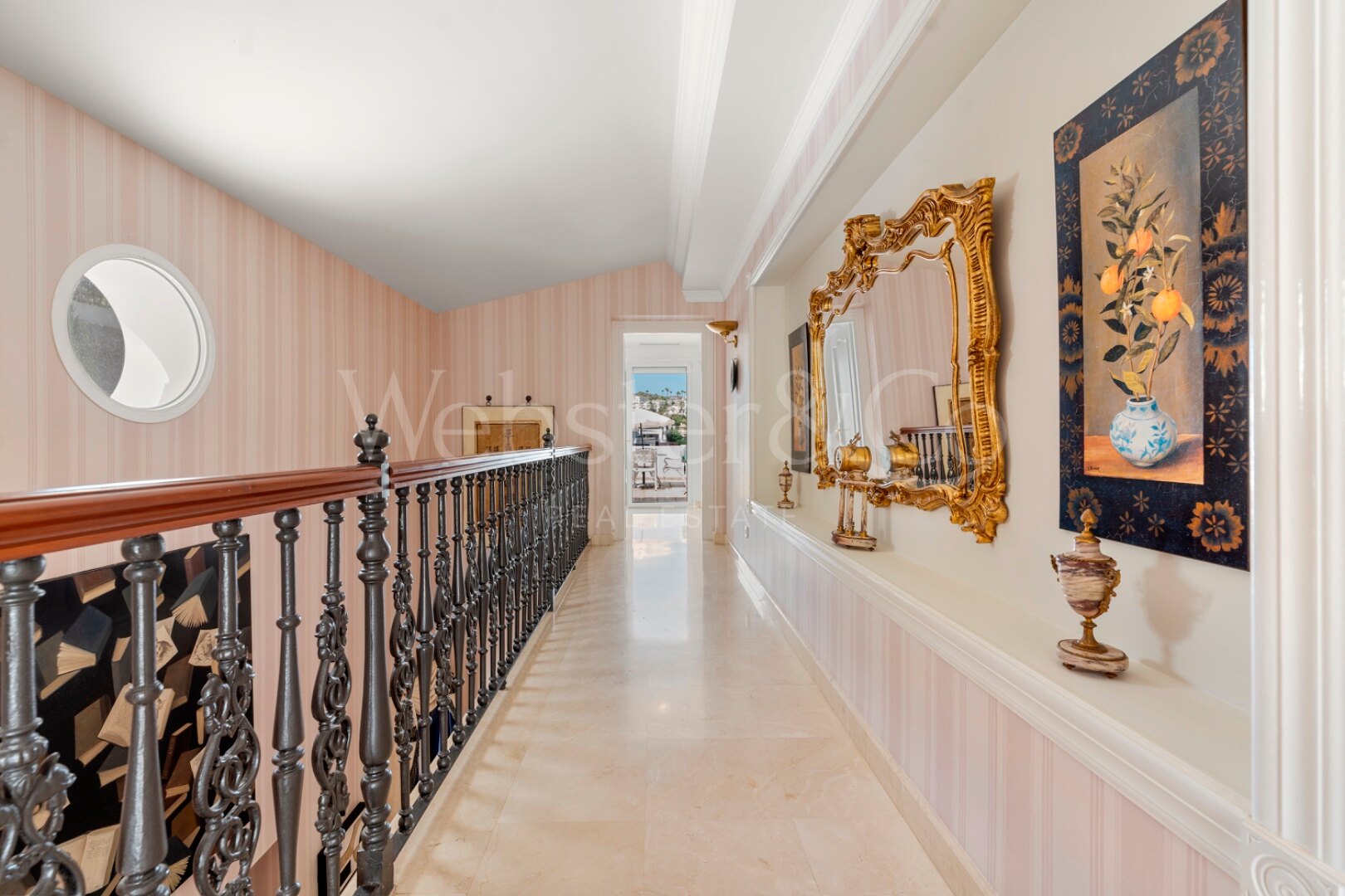 Villa Alto - Prestigious Home in El Herrojo