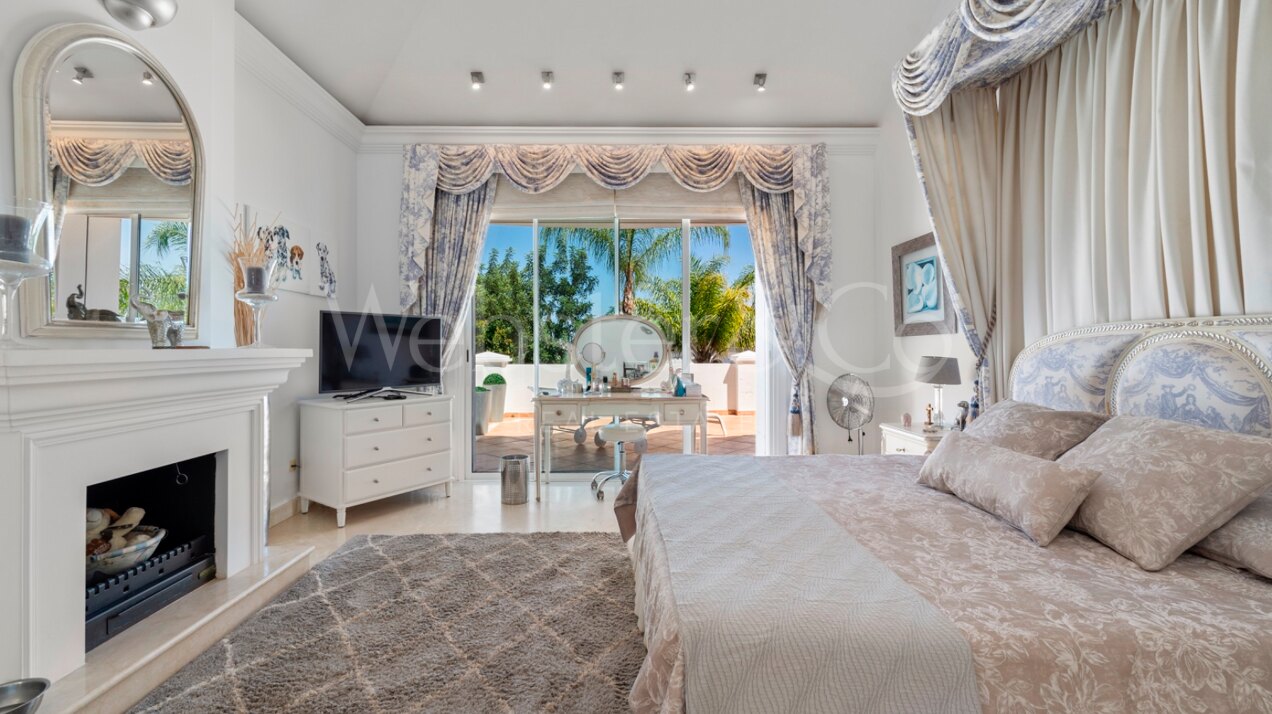 Villa Alto - Prestigious Home in El Herrojo