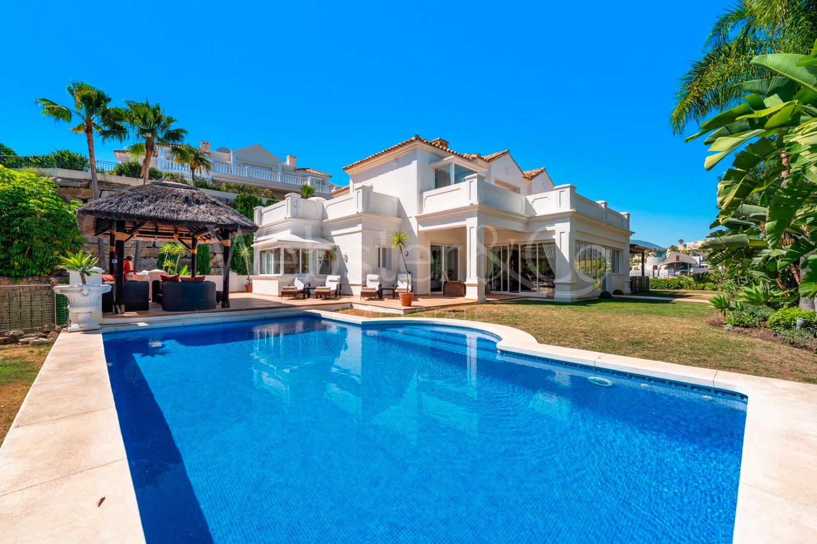 Villa Alto - Prestigious Home in El Herrojo