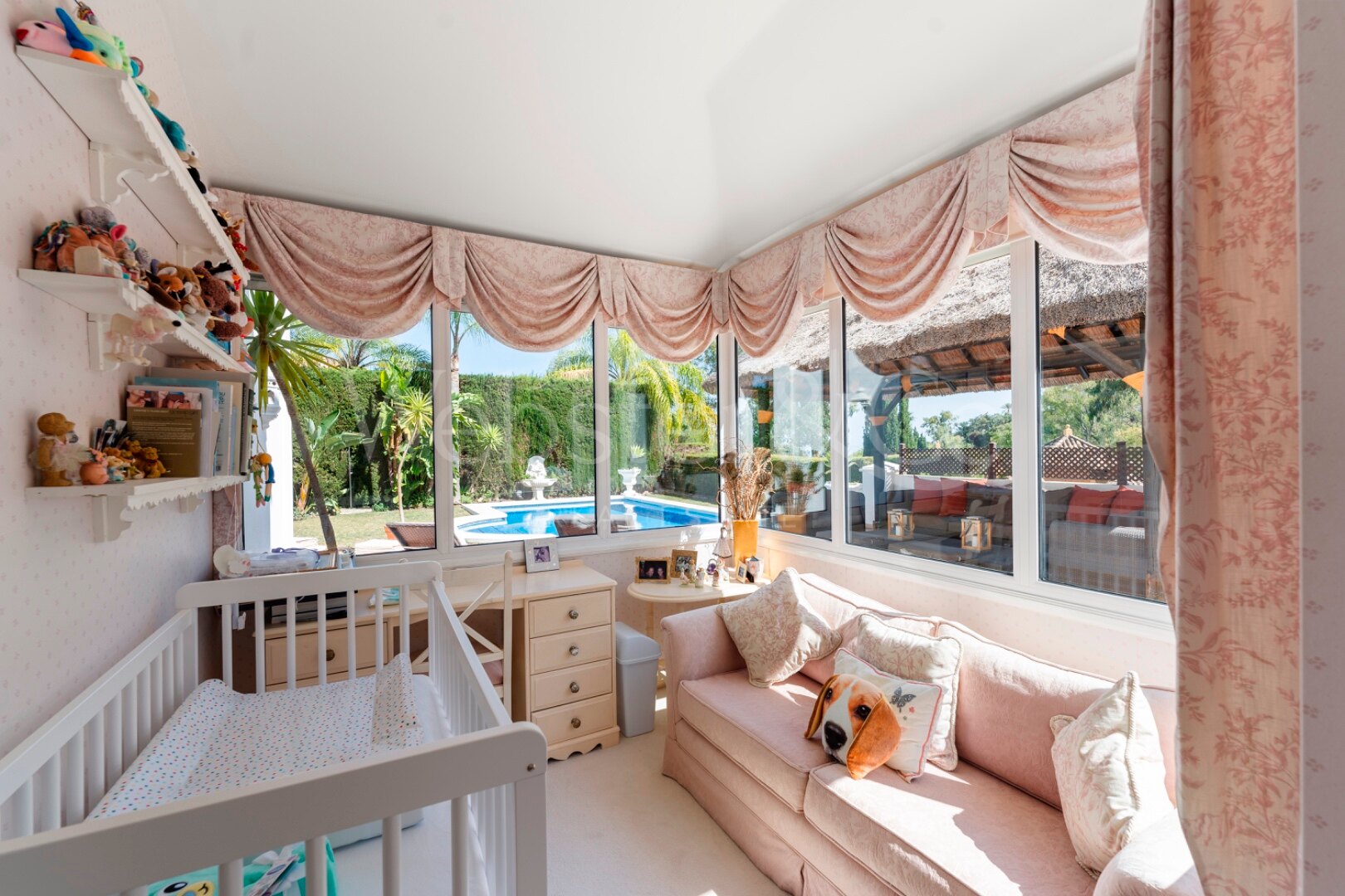 Villa Alto - Prestigious Home in El Herrojo